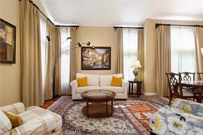 Foto del edificio - 28921 Via Pasatiempo