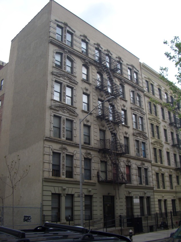 Foto del edificio - 217 W 111th St