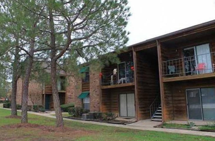 Building Photo - 904 University Oaks Blvd