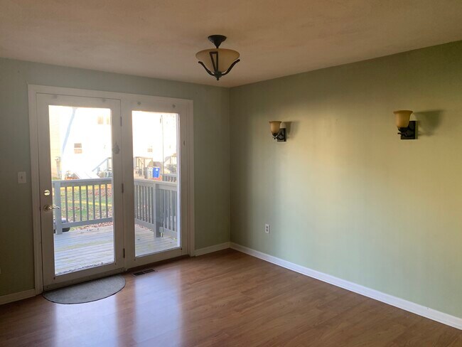 Dining Room - 709 Wellman Ave