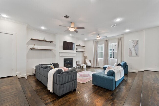 Foto del edificio - 1333 W 22nd St