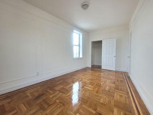 Foto del edificio - 1 bedroom in BRONX NY 10470