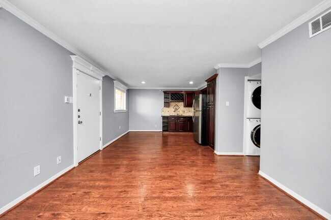 Foto del edificio - 1529 Wirt Rd