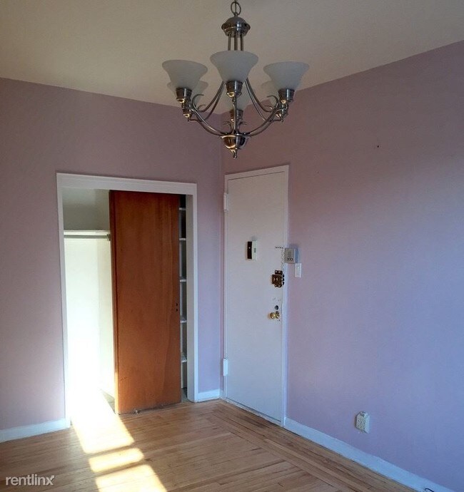 Building Photo - 2 br, 1 bath  - 2340 29th St