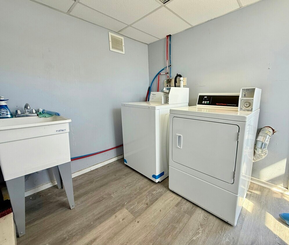 Foto del edificio - 1002 Main St