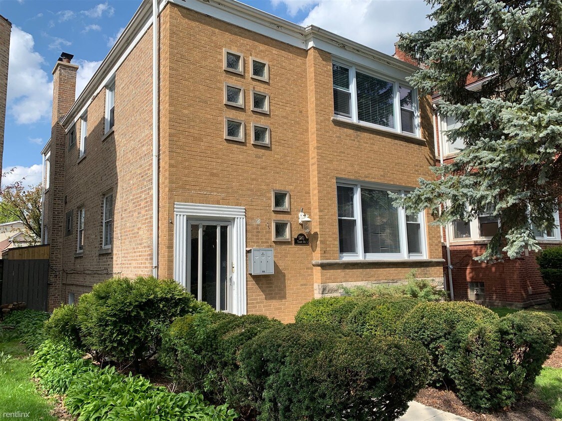 Primary Photo - 2 br, 1 bath Apartment - 5240 W Cullom Ave