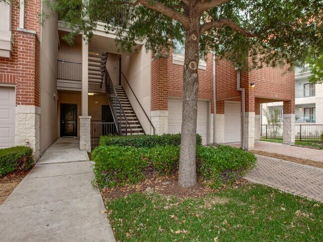 Building Photo - 609 Cabral Cir