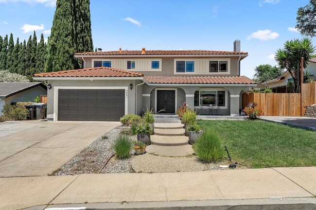Building Photo - 3661 Slopeview Dr