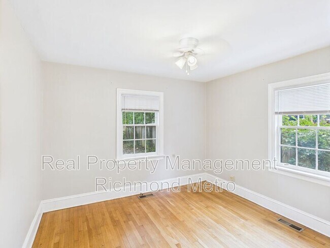 Foto del edificio - 3923 Park Ave