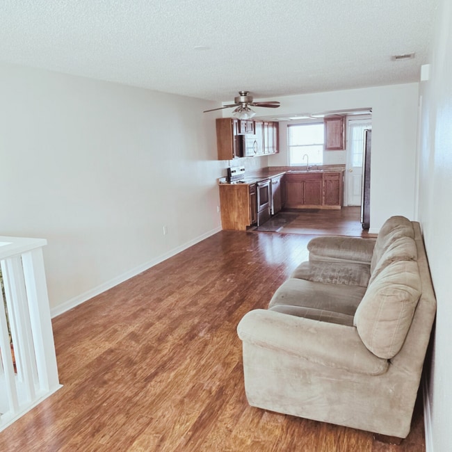 Living room - 7030 Oelsner St