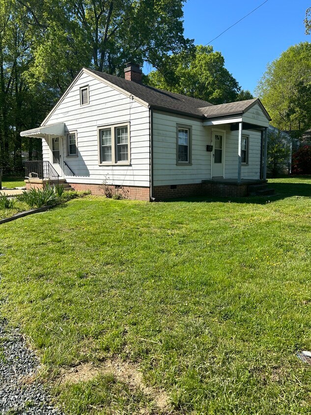 2218 Lee Dr, Burlington, NC 27215 House Rental in Burlington, NC