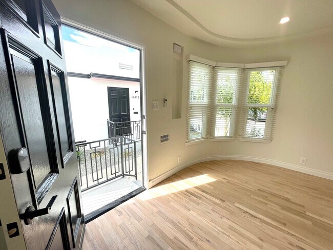 Foto del edificio - 10384 Bellwood Ave