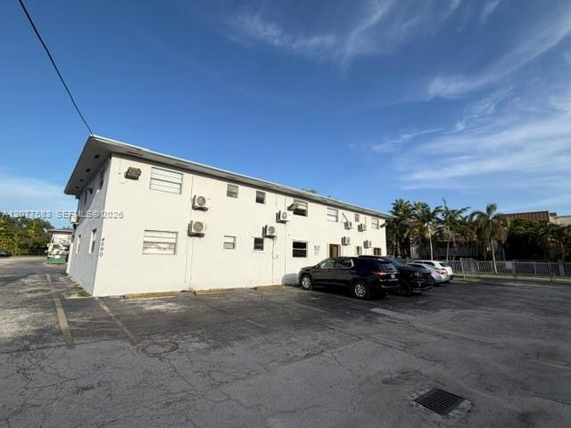 Building Photo - 4590 SW 67th Ave