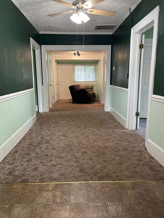 Foto del edificio - 3/2 Near UGA campus off Bloomfield Street - Available Early August 2026