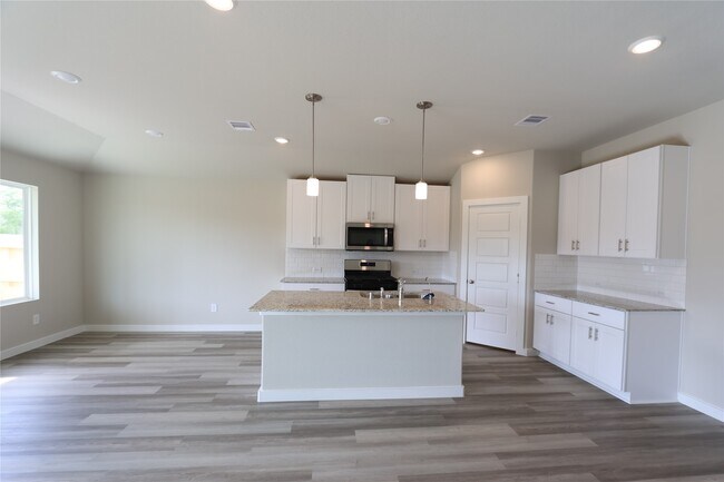 Building Photo - 1522 King Rnch Rd