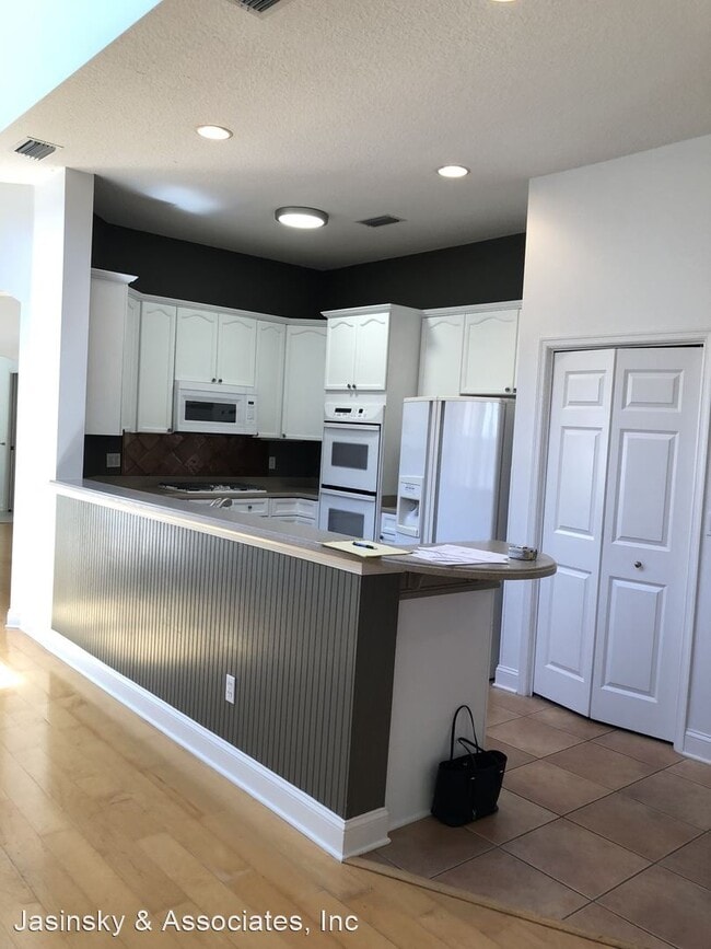 Building Photo - 3 br, 2.5 bath House - 1585 Park Ave