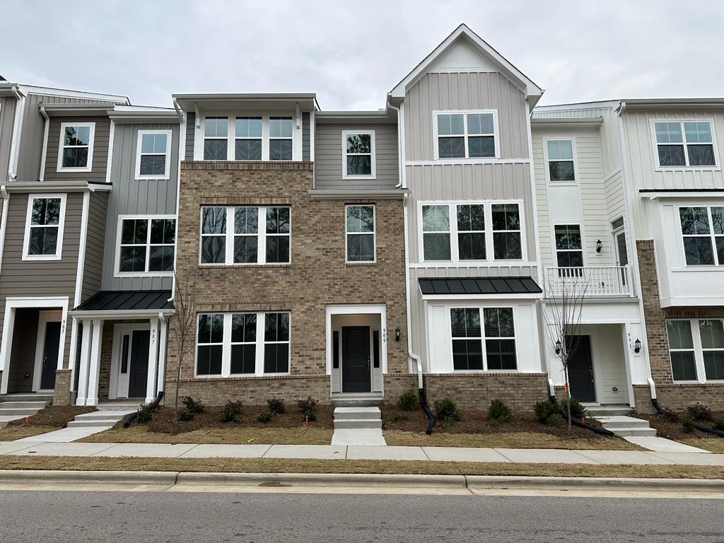 Foto principal - 989 Parkstone Towne Blvd