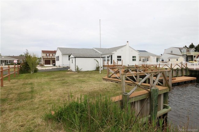 Building Photo - 8 Louisiana Dr
