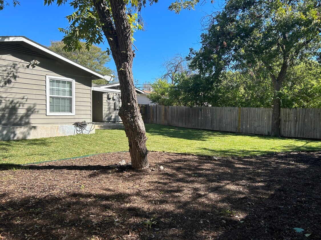 Foto principal - 468 Dresden Dr