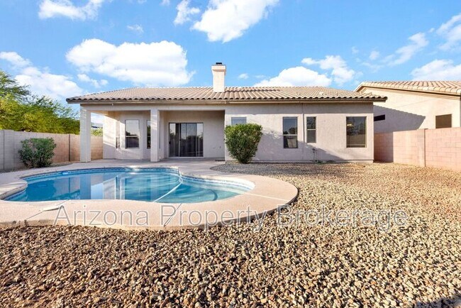 Photo - 1988 E Divot Dr House