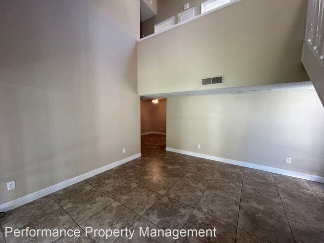 Building Photo - 3 br, 2 bath House - 4900 Nordic Dr #8