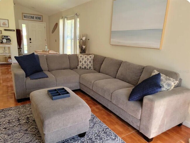 Foto del edificio - 913 Lake Berkley Dr