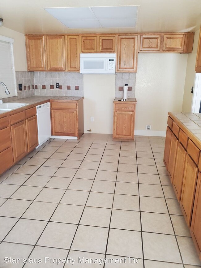 Building Photo - 3 br, 2 bath House - 1605 Eastwick Court
