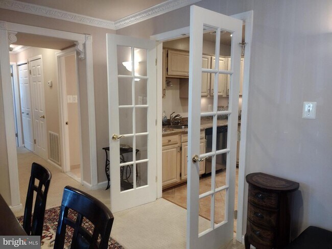 Foto del edificio - 5805 Edson Ln
