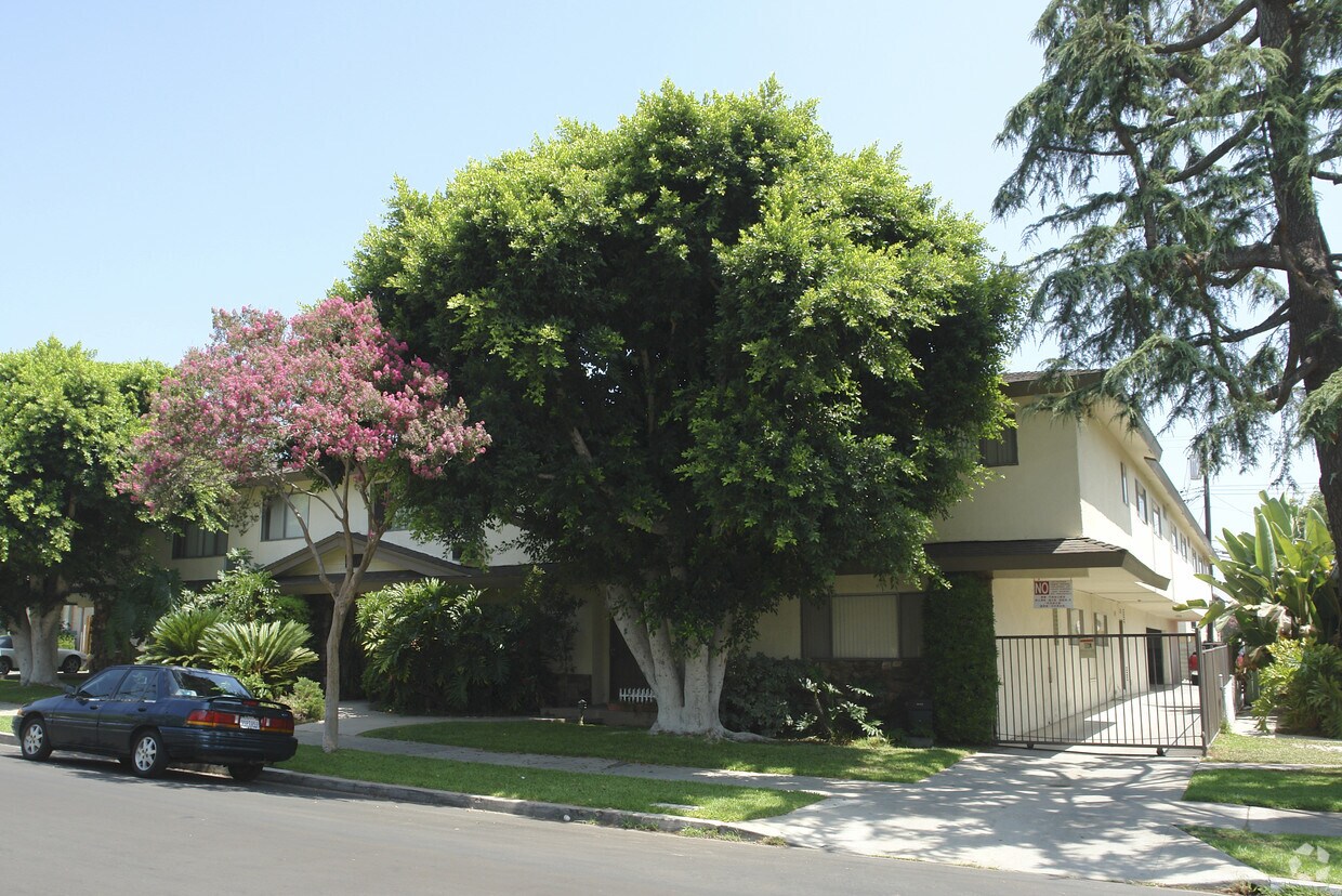 Primary Photo - 112 N 5th St