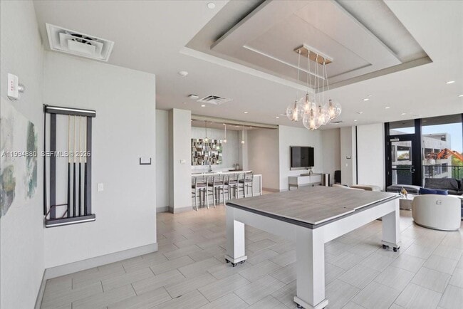 Building Photo - 5300 Paseo Blvd