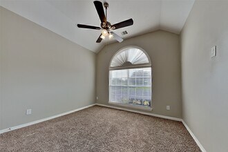 Building Photo - 2200 Jefferson Crossing Dr