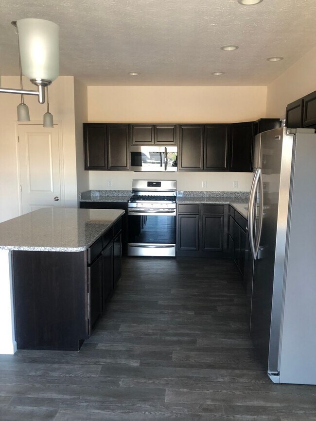 Foto del edificio - AVALON BLUFF...3 Bedroom 2 Bath