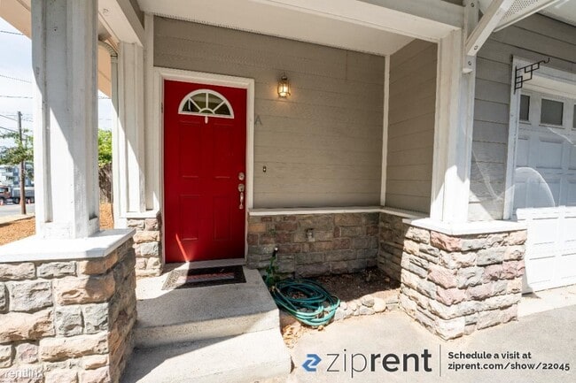 Building Photo - 3 br, 2 bath Townhome - 7708 Highland Park...