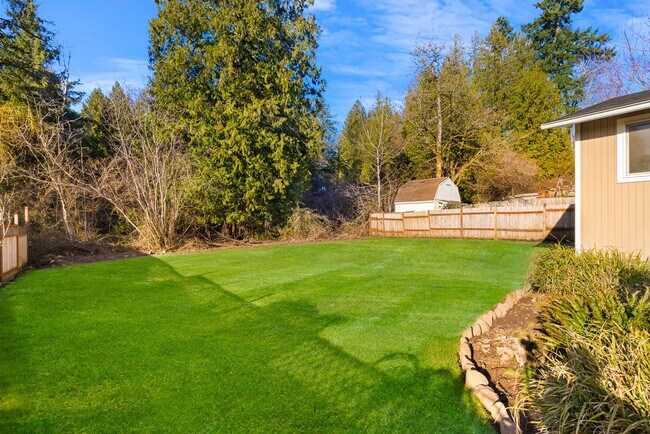 Building Photo - 3 Bedroom 2 Bath Duvall Rambler