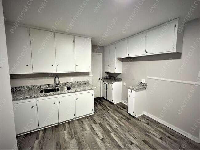 Foto del edificio - 783 Avalon Rd