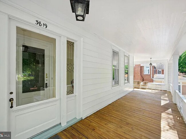 Foto del edificio - 3819 Military Rd NW