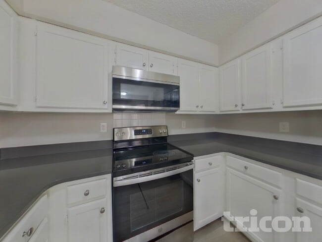 Building Photo - 7920 Cadmium Ct