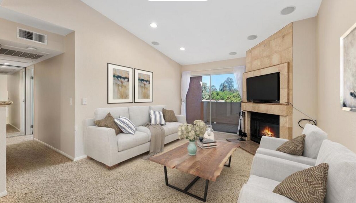 Foto principal - 7180 Shoreline Dr