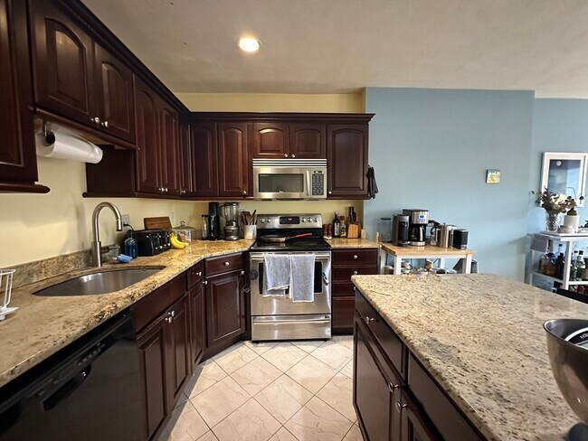 Building Photo - 664 Massachusetts Ave