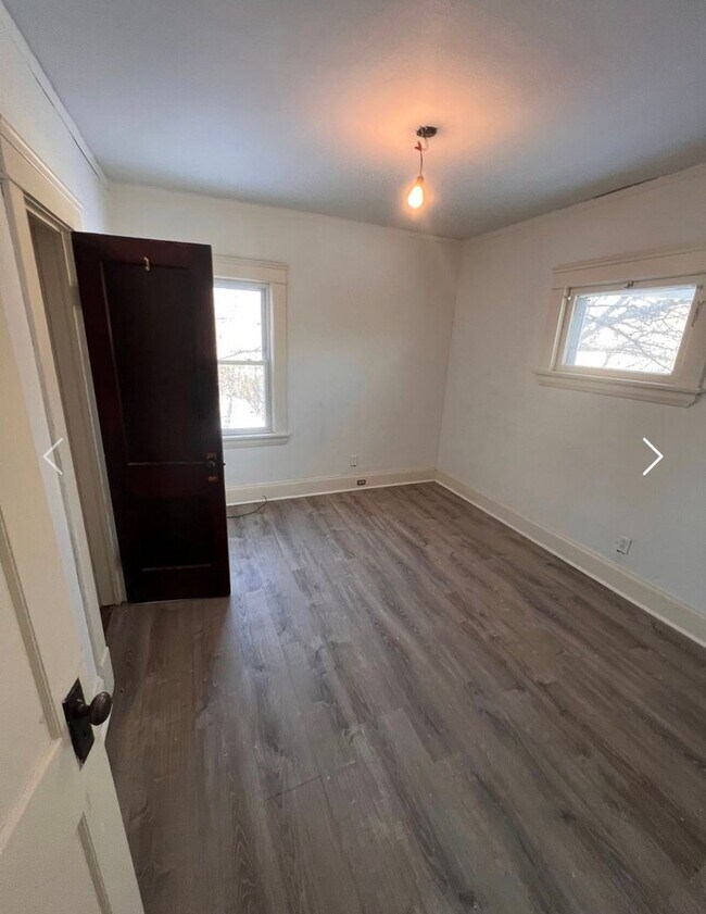 Foto del edificio - 9509 Parkview Ave