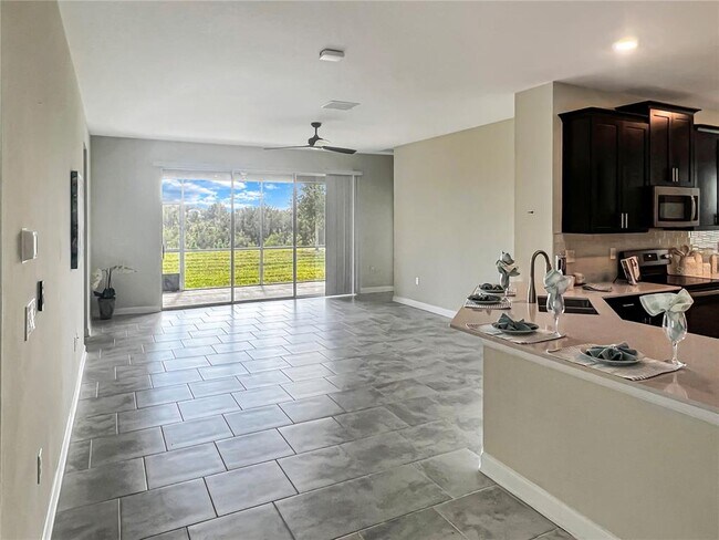 Foto del edificio - 2155 Camden Loop