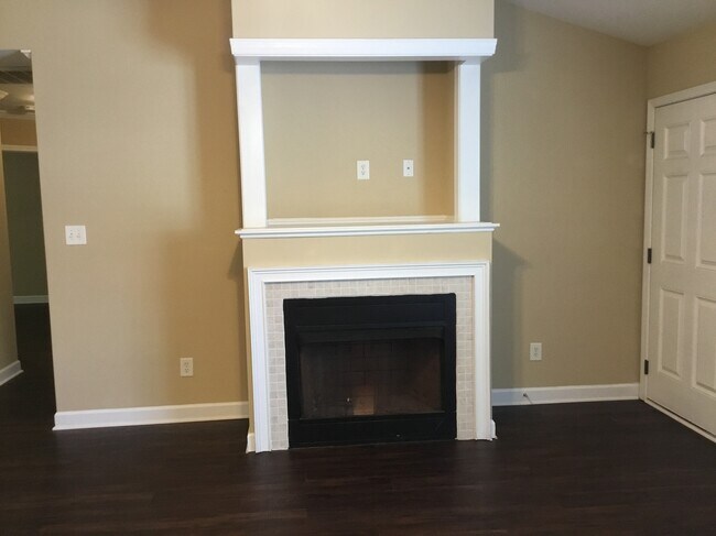 Building Photo - 3035 Heather View Court