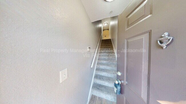 Building Photo - 10075 Gate Pkwy N