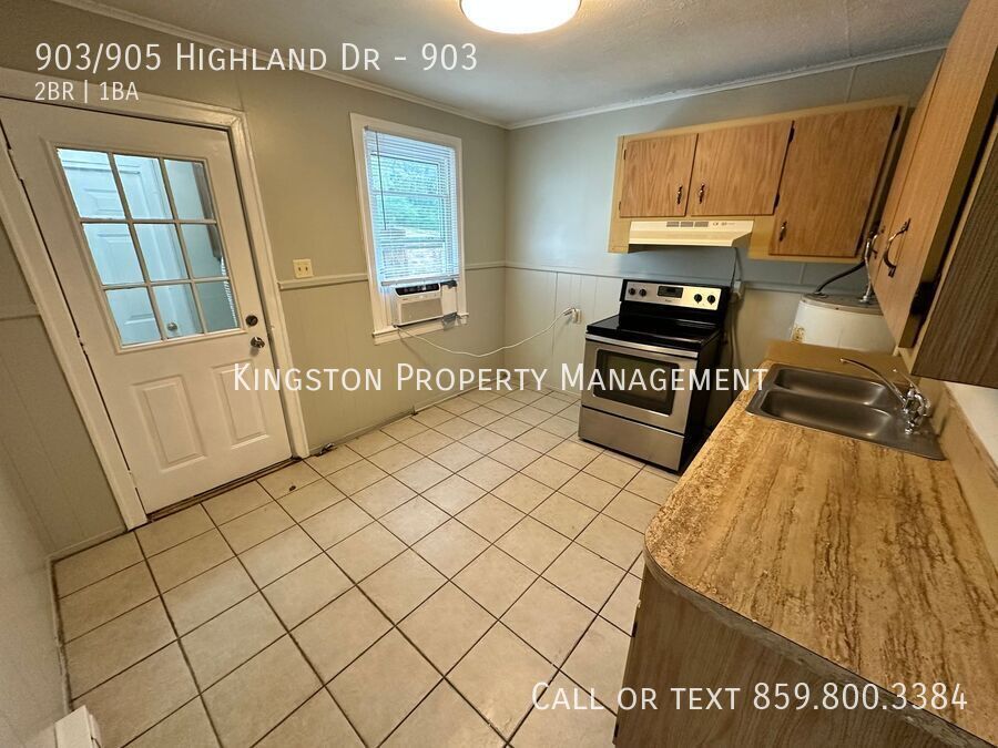 Foto del edificio - Adorable 2 Bedroom 1 Bathroom Now Availabl...