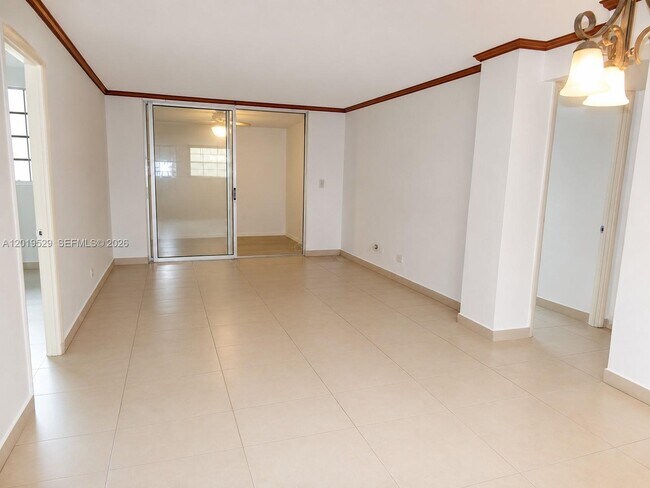Foto del edificio - 447 NE 195th St