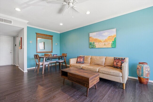 Foto del edificio - 4600 N 68th St