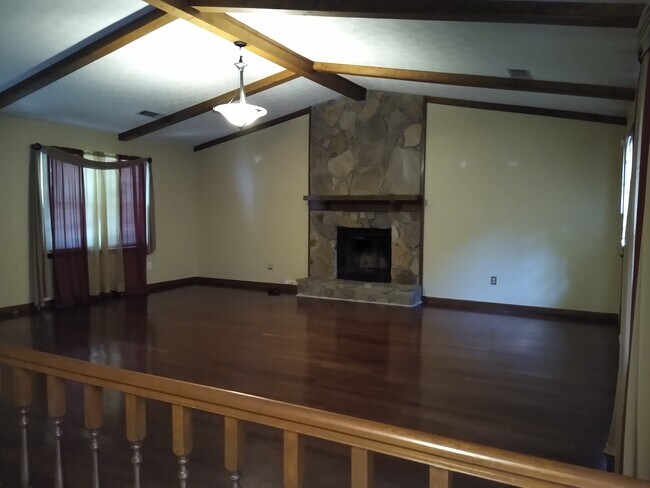 Foto del edificio - 1024 Camp Creek Dr SW