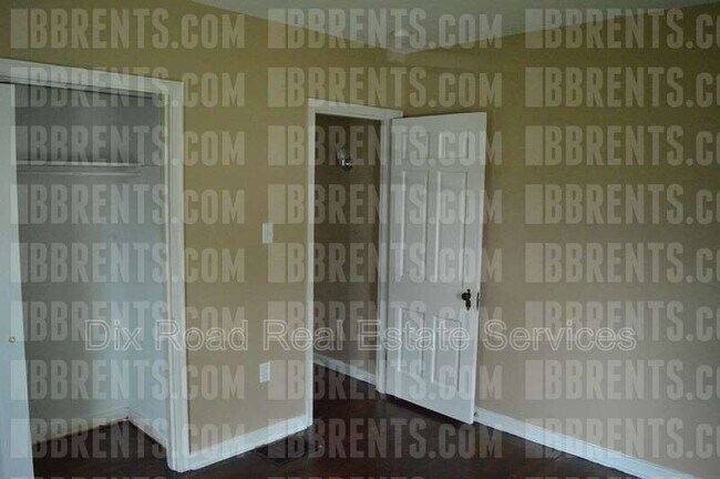 Foto del edificio - 4045 Old Riverside Dr