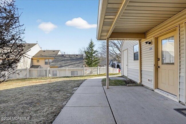 Building Photo - 709 Ivy Ct