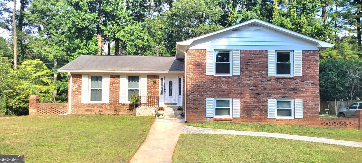 Foto principal - 929 Fairwind Ct